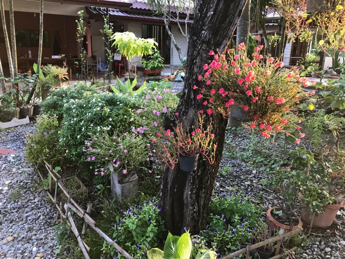 Grandma'S House Apartment Nakhon Nayok Bagian luar foto